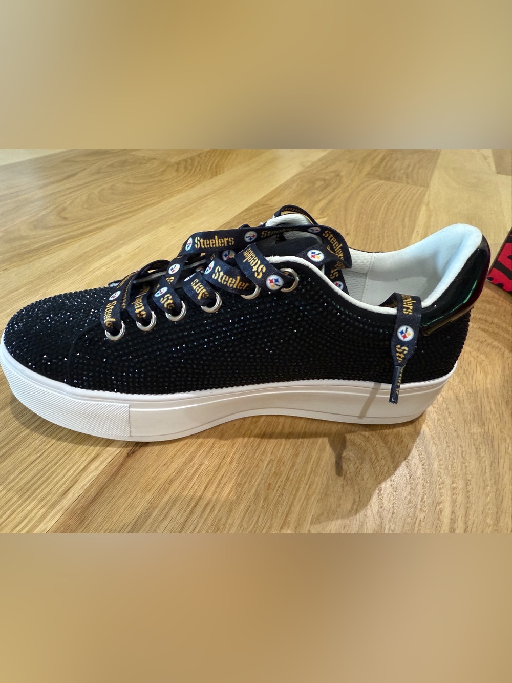 Steeler fan shoes, official NFL Brand New